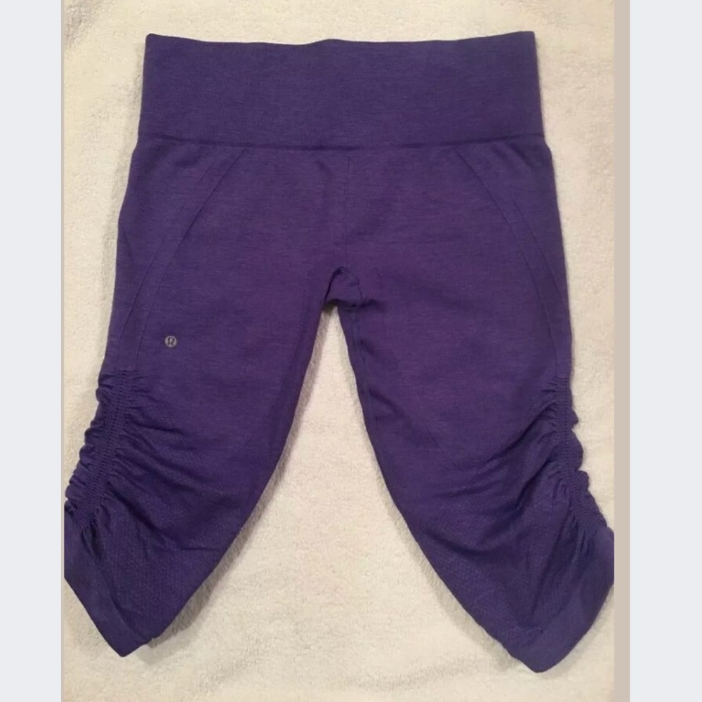Lululemon in the flow crop leggings